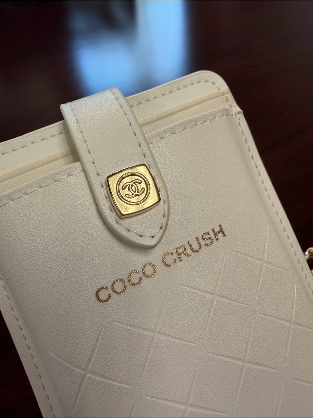 CHANEL White Coco Crush Quilted Crossbody Phone Bag with Gold Chain - Picture 4 of 12